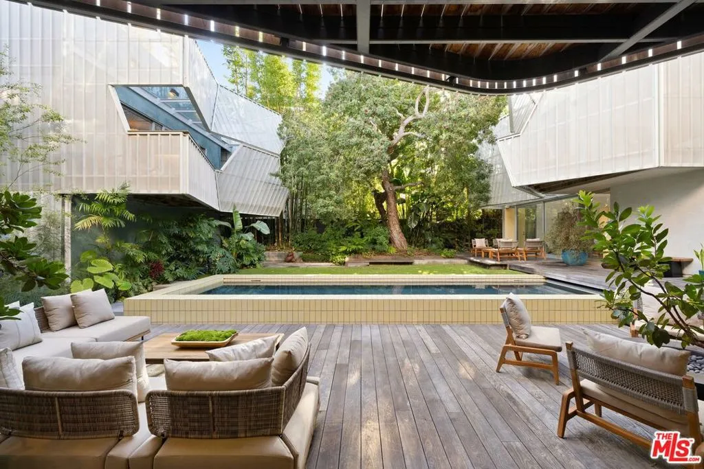 825 Palms Boulevard, Venice, California 90291 home-pic-8